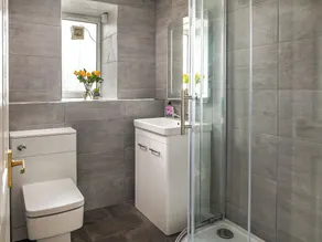 3 Schlafzimmer Unterkunft in Cemaes Bay - Image 2