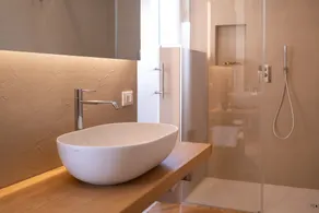 Quarto 'Relais Luxury Xenia - Suite' com piscina partilhada, acesso Wi-Fi e ar condicionado - Image 4