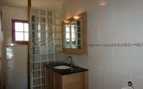 Villa with a heated pool near the ocean - Image 2