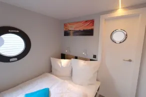 Houseboat Fjord Aquila with roof terrace in Wendtorf - Image 3