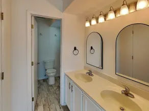 Haileys Hideaway - Image 4