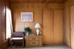 Scenic Bay Motel room 3 - Image 4
