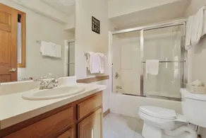 Elk Run 3 Bedroom Townhome #7 by RedAwning - Image 5