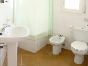 Vacation Home em Calonge com 6 quartos e capacidade para 10 pessoas - Image 3