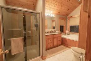 Lake Front Home in Heart of the Berkshires Near Jiminy Peak - Image 2