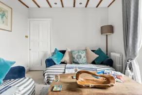 1 Quayside - Heart of Appledore - Free WiFi - Wood Burner - Coffee Machine - Image 3