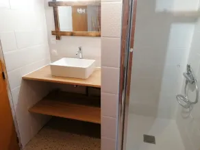 Cosy chalet close to resorts and lake many activities summer/winter 10 pl. ⛷️🥾🦌 - Image 3