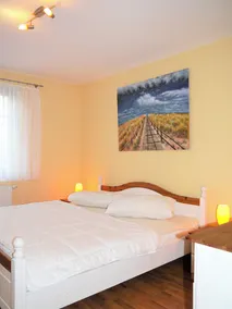 bright spacious ground floor apartment for 2 pers., dog allowed, wifi, terrace - Image 4