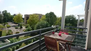 Large apartment T2, quiet, near Lyon, balcony parking and transport - Image 4