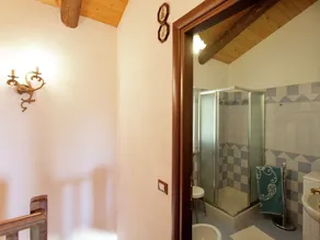 Apartment in Netro With Balcony and Views - Image 3