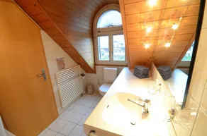 Modern takvåning. Utsikt över bergen. Stor plats - Image 4