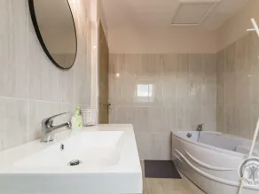 Elegant Modern House in St Vaast la Hougue - Image 4