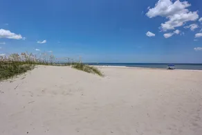 Beach Style Condo includes Smart Speaker and Beach Access - Image 4