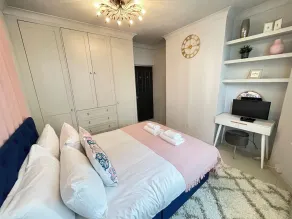 Stunningly Large Apartment Next to British Museum - Image 4