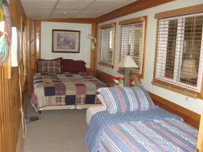 Weekly Discounts Charming Beach House at Pine Point straight walk to Beach! - Image 5