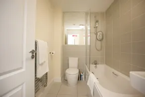 DBS Serviced Apartments - The Stretton - Image 2