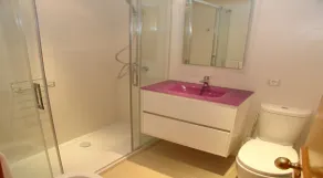 4 chambres, 3 salles de bains, 8 personnes, Wi-Fi, jardins,170 m², plage à 100m - Image 4