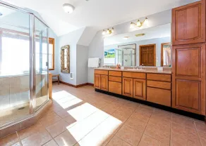 Carroll's Cove-Oceanfront, Sleeps 18! - Image 2