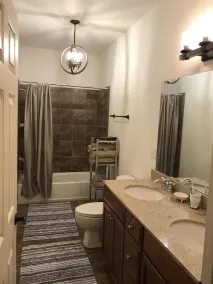 Ski ON/OFF 3 Bedroom Spacious Townhouse/newly renovated. 600 ft to lift - Image 5