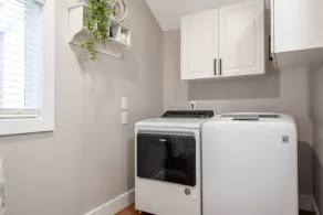 Hart Haven is the perfect place to relax and unwind. Comfortably decorated - Image 2