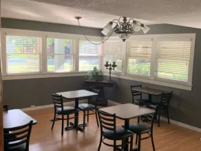 03) The Sweet Bay Room - Image 3