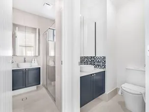 Elegant n Convenient 4 Beds Villa with easy access - Image 2
