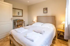 New Luxury 2-Bett-Villa mit Jacuzzi auf Chateau Weingut Estate Villa Corduries - Image 4