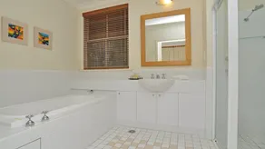 Villa Spa Executive 1br Merlot Resort Condo located within Cypress Lakes Resort (nothing is more cen - Image 2