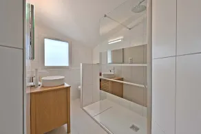 Villa Les Cerisiers : 70's decor, parking, Clim - Image 2