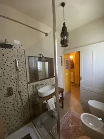 Monsagrati: Hus med have - Image 5