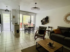 Cambo-les-Bains: Ruhige T2 Wohnung mit Terrasse, Parkplatz, Internet - Image 5