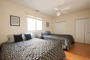 FOUR STORY TOWNHOME W / ROOFTOP DECK, SKYLINE UDSIGT & 2 BIL GARAGE (KAN PASSET 24)! - Image 4