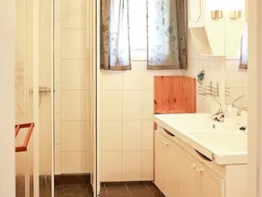 12 person holiday home in Kvenvær - Image 4