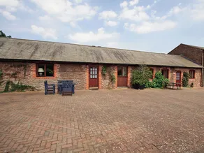 2 bedroom accommodation in Hentland, Ross-on-Wye - Image 5