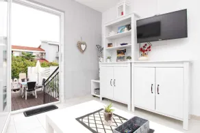 Holiday apartment with a/c - Image 2