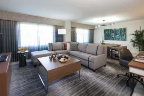1-Bedroom Suite at a 4⭐️ Hotel - Image 4