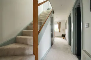 15% Ferry Discount.  15 minutes to beach.  5 bed house with 22 sqm equipped gym. - Image 2