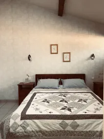 LA CHARMETTE rural cottage with swimming pool: ideal for holidays or remote work - Image 5