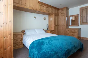 Haworth Village House - Sleeps 6 Parking & Pets! - Image 5