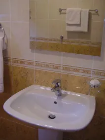 Apartment 1, located 200 meters from the ocean in a charming house. - Image 3