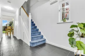 Spacious Whitwick Stay 3-Story House - Image 2