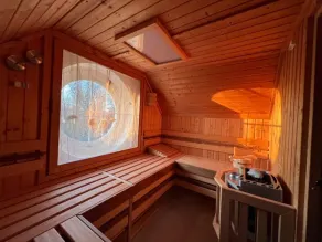 Sea view with sauna - Image 3