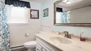 Wifi Yes To Pets Patio Private Yard Beach Chairsbalcony Beach Badges Outside Shower Deckslarge 5 Bedroom 2 Bath Bayside Cape - Image 4