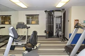Relaxing Studio w/ Fully-equipped Kitchen! Pets Allowed, BBQ Facilities, Parking - Image 3