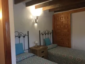 Landejendom med egen privat pool, sover op til 8 personer. - Image 4
