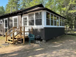 Charming Cedar Lakeside Cottage at Elbert's Resort - Image 5