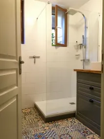 Super Clean, Sunny, Elegant, 2 Bedroom Character Apt In The Heart Of Pezenas - Image 3