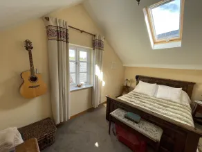 17th Century character cottage in pretty Devon village - Image 5