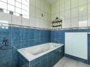 Spacious Family Home - Image 3