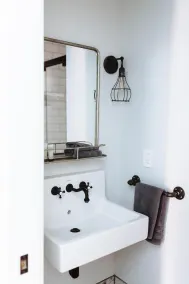 Heart of Roslyn, walkable to downtown, dog-friendly and perfect for families or friends! - Image 3